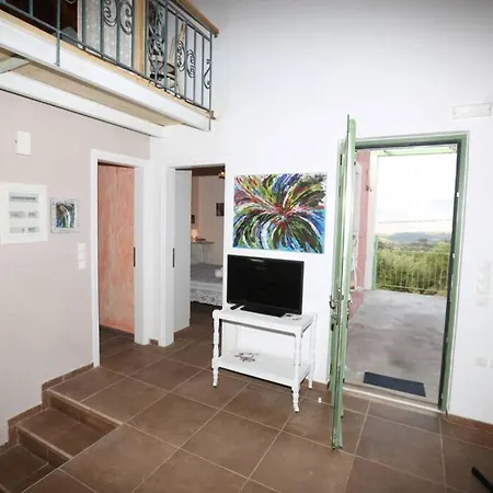 Holiday home Kalamakia House-stylish Near Petani Beach *