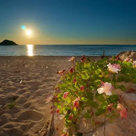 Kalamakia House-stylish Near Petani Beach Holiday home