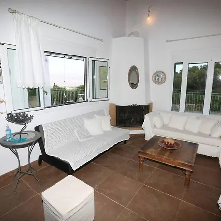 Kalamakia House-stylish Near Petani Beach Holiday home *